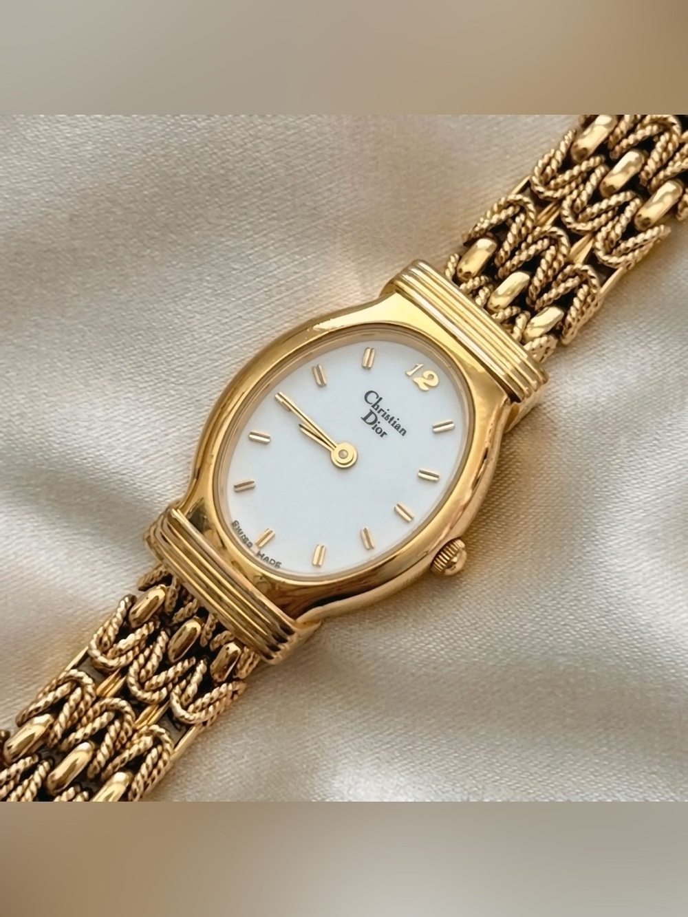 AUTHENTIC VERY RARE VINTAGE DIOR GOLD WATCH - WITH BOX - Picture 7 of 9